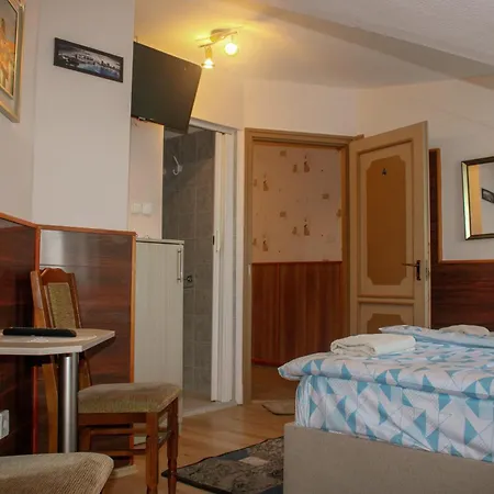 Cserki Panzio Bed & Breakfast 3*