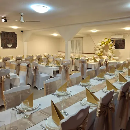 Bed & Breakfast Cserki Panzio 3*